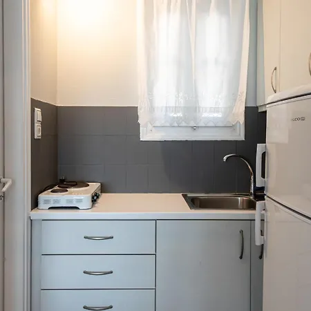 アパートホテル Galini Me Thea