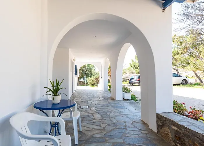 Galini Me Thea Chrisi Akti (Paros)