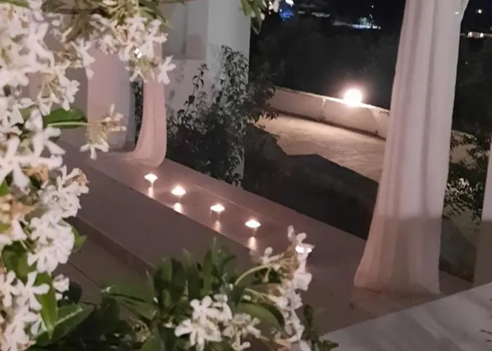 Galini Me Thea Chrisi Akti (Paros)